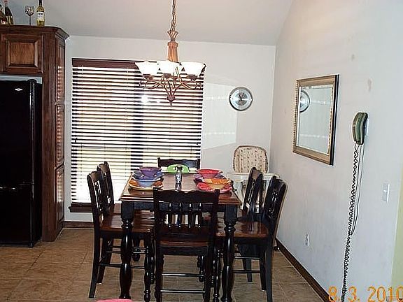 4th image of 841 Carol Ann Pl