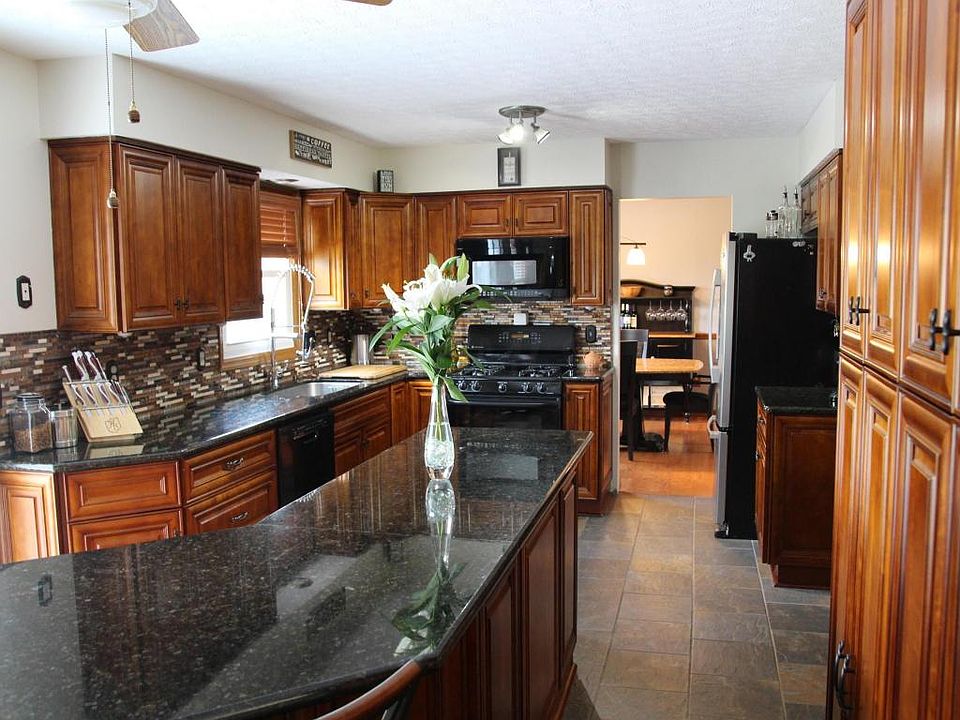 1st image of 13690 Sudbury Dr NW