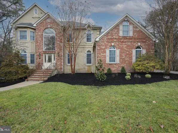 3 Oak Ridge Ct, Voorhees, NJ 08043