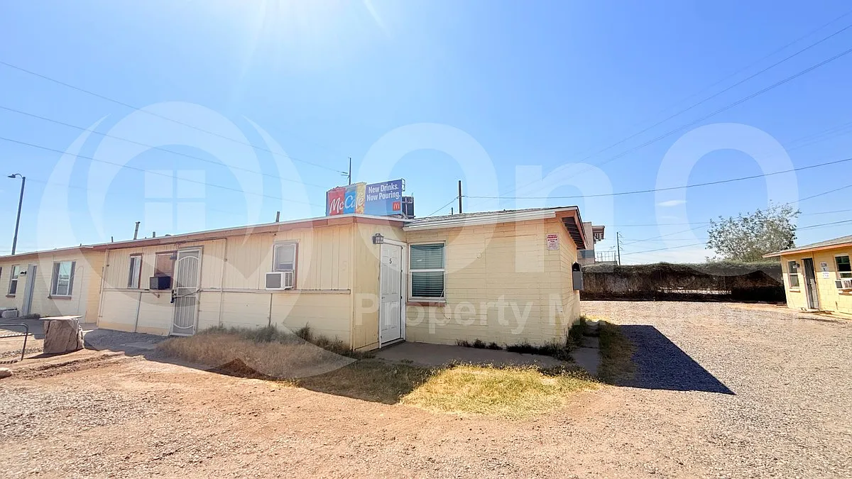 1 bed, 1.0 bath, 650 sqft, $799 — Photo 3
