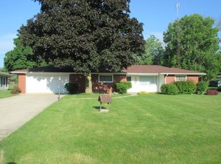 330 Cherry Hill Dr, Racine, WI 53406