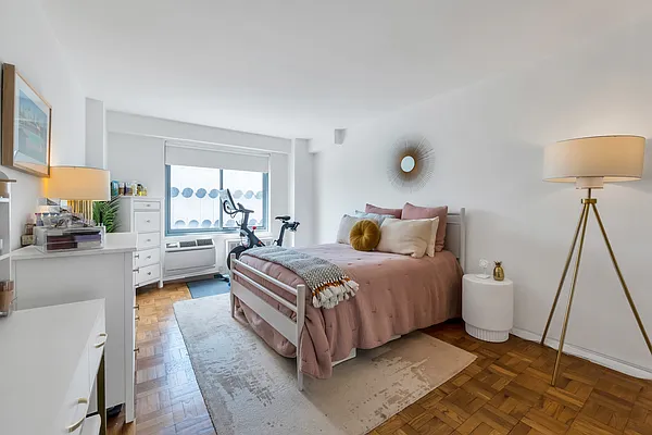 Sold by Compass | media 9