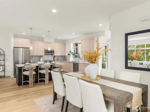 16008 Main View Lane NE, Duvall, WA 98019