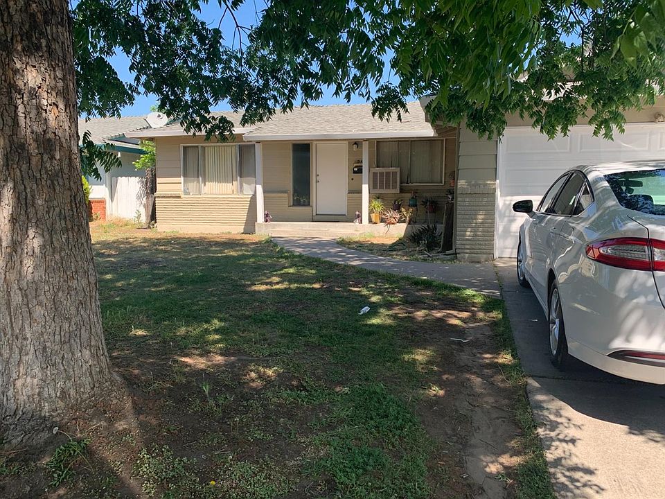 2nd image of 219 Sepulveda Dr
