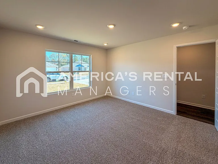 110 Jonboy Ave — Photo 12