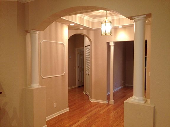4th image of 1620 Passion Vine Cir