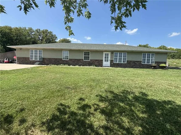 1733 NW 300th Rd, Kingsville, MO 64061