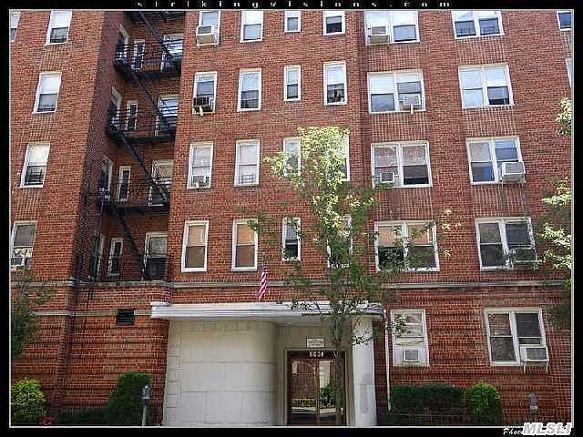 1st image of 110 73rd Ave