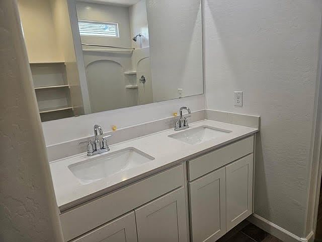 1st image of 2977 E Shepperd Ave