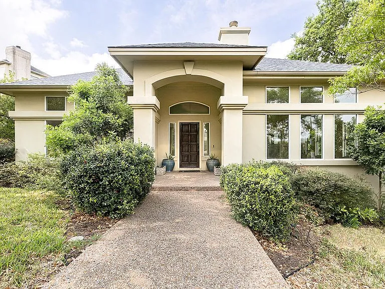 2906 Mill Reef Cv — Photo 1