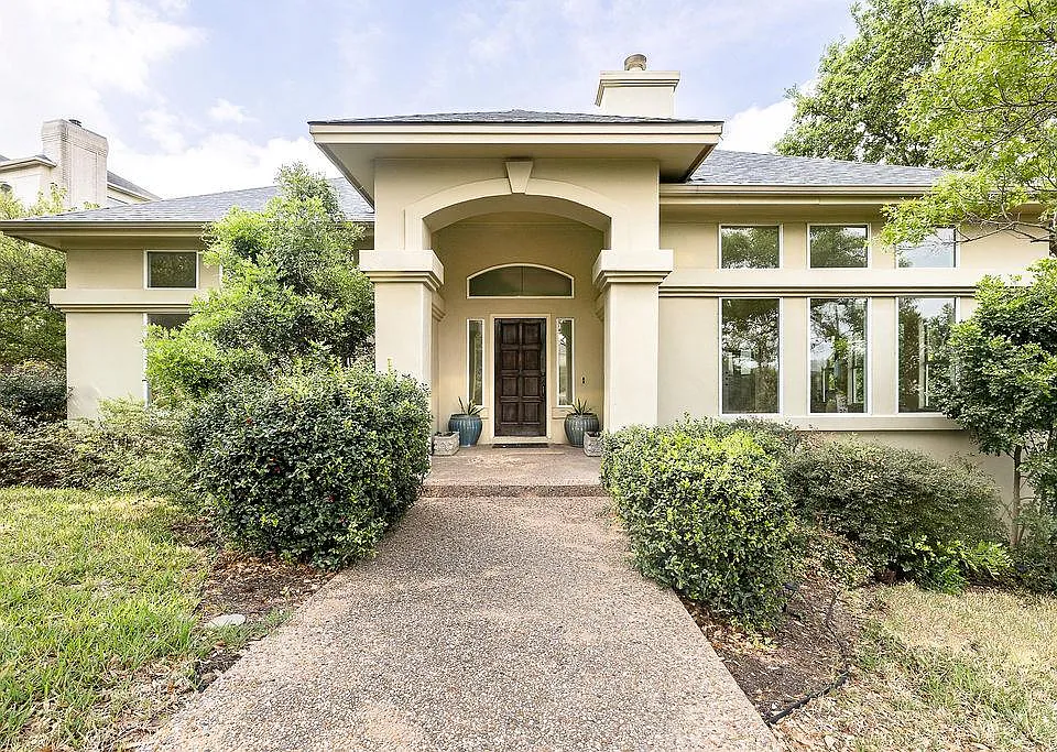 2906 Mill Reef Cv