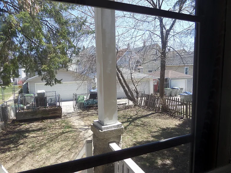 2816 N Fratney St #4 — Photo 24
