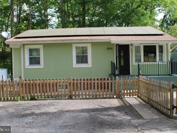 3810 Crystal Ln, Temple Hills, MD 20748