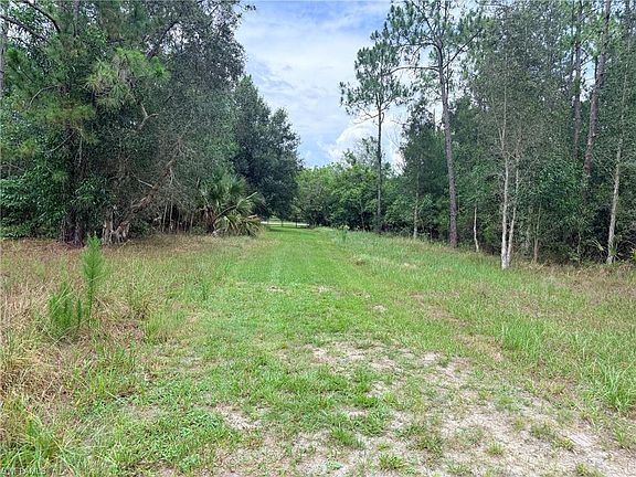 2nd image of 920 Sanctuary RD W