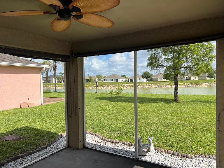 10329 Canal Brook Ln — Photo 14