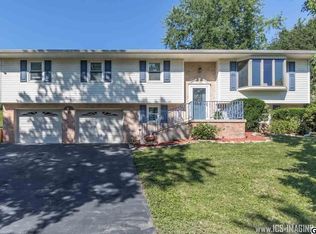 407 Lamp Post Ln, Camp Hill, PA 17011