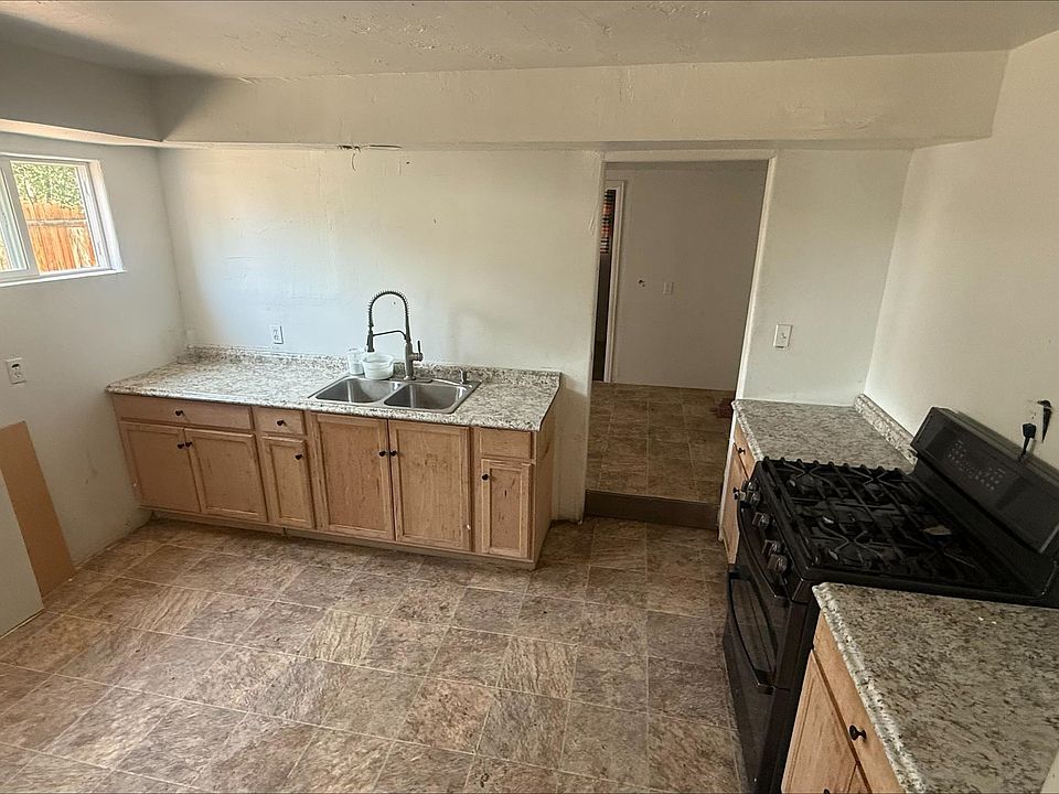 2nd image of 3122 Covey Ave
