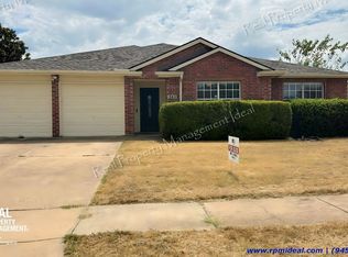 732 Bluebonnet Dr, Cedar Hill, TX 75104