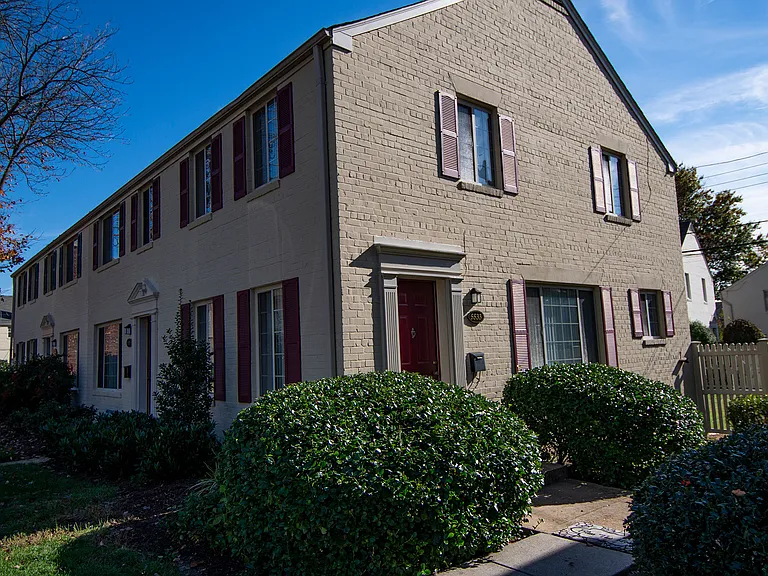 Brookville Townhomes Exterior 25
