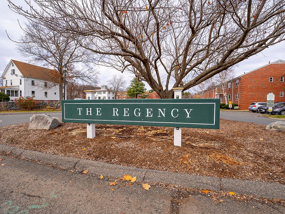 1st image of 212 Regency Park Dr