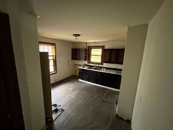 3rd image of 1422 N 54th St