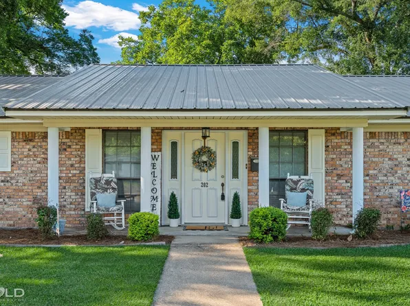 202 Butler St, Springhill, LA 71075