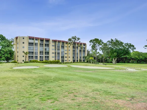 3590 Via Poinciana #114, Greenacres, FL 33467