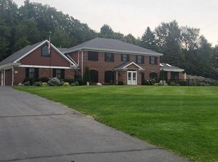 5258 Cherokee Ct, Hartford, WI 53027