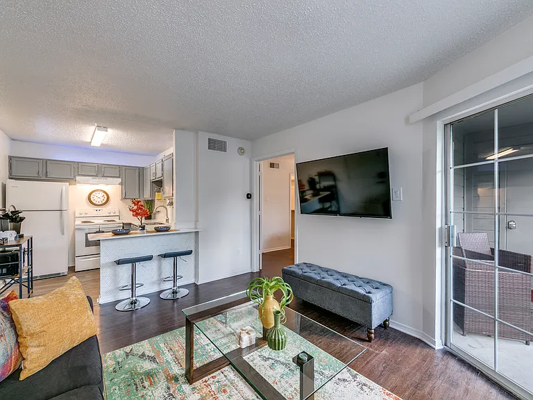 18333 Roehampton Dr #421 — Photo 2