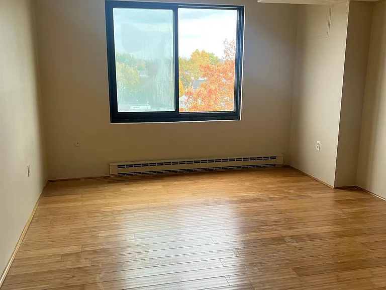 49 Melrose St #7C — Photo 8
