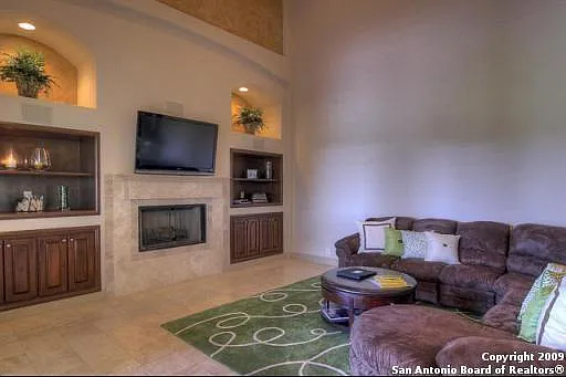 30 Stone Hill Ct — Photo 2