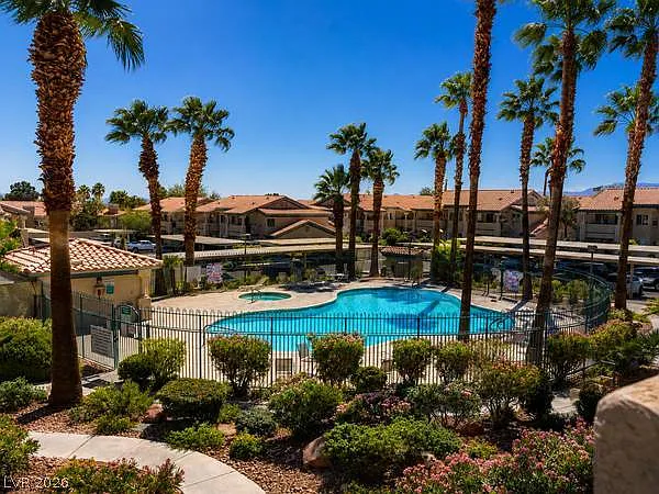 2 bed, 2.0 bath, 1148 sqft, $1,595 — Photo 2