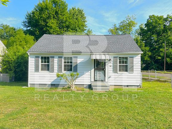 2nd image of 2131 Woodbine Ave