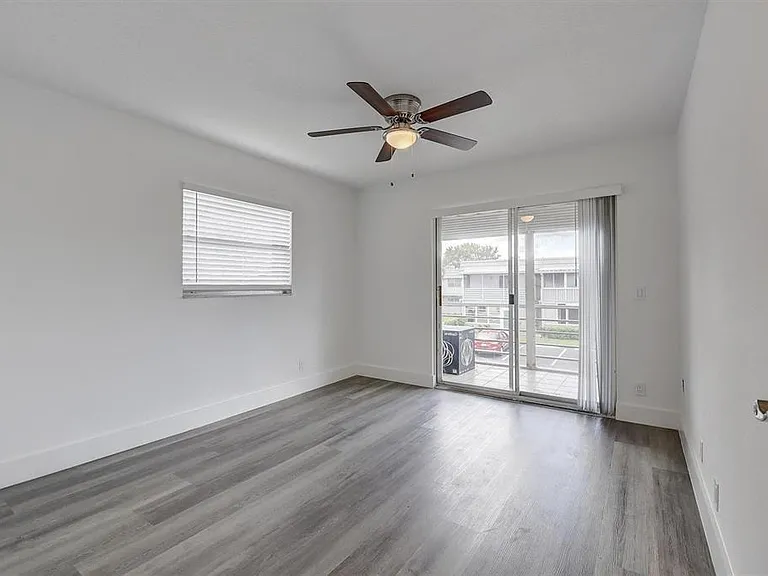 125 Brittany Way #125-C — Photo 7