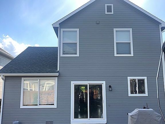 3rd image of 11614 Oakland Dr