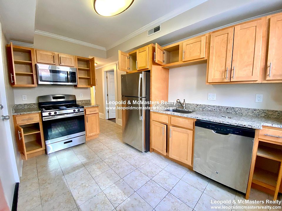 1st image of 98 Longwood Ave APT 3C