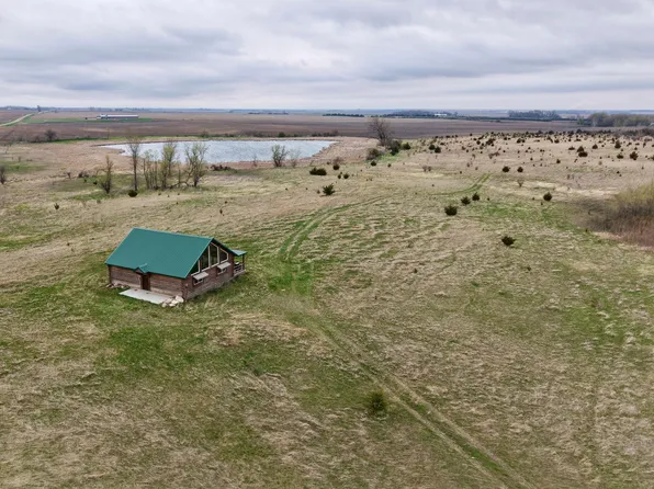 51 County Rd, Bingham Lake, MN 56118