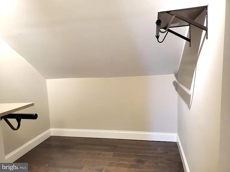 3983 Hartlake St — Photo 16