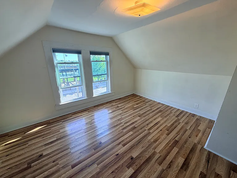 545 Broadway #3 — Photo 20
