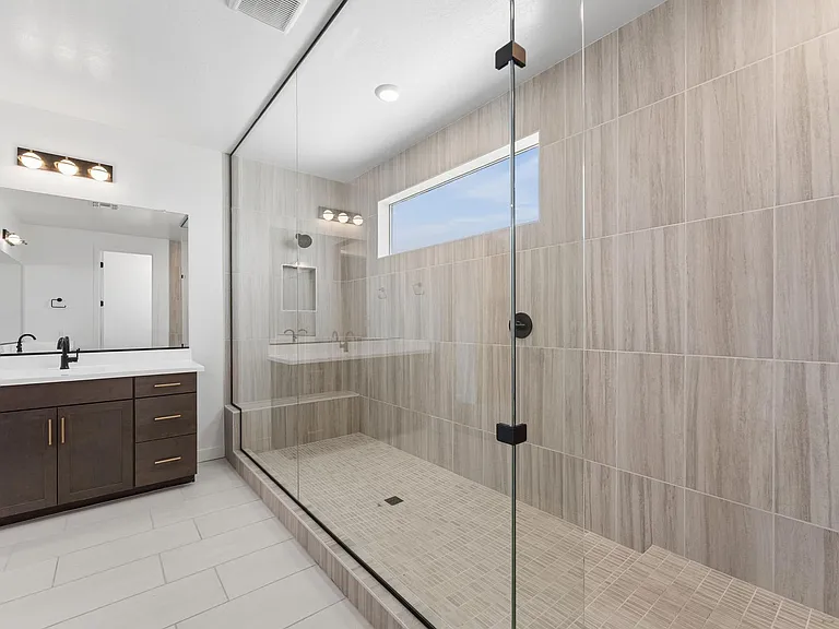 1524 E Carob Ct — Photo 36