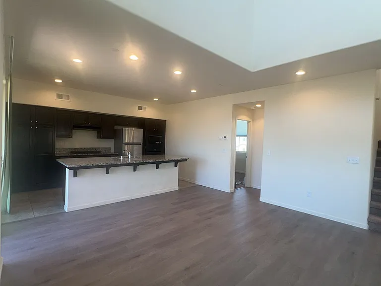 166 Barker Ln — Photo 17