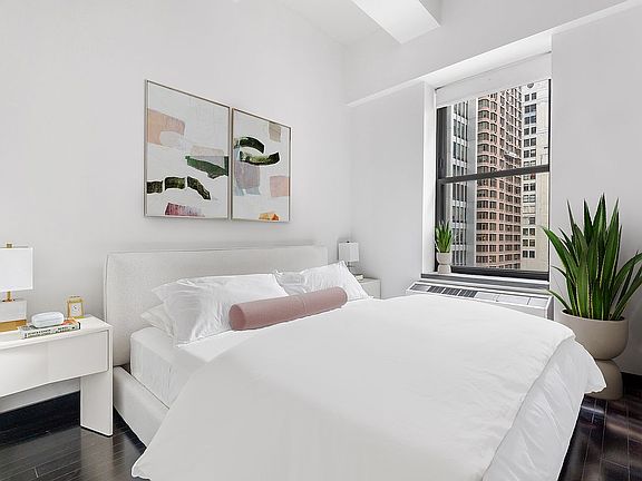 3rd image of 20 Pine St APT 1019