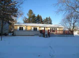 800 Regent Dr, Petoskey, MI 49770