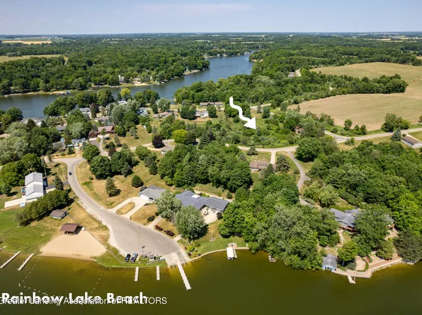 106 Skyline Dr, Perrinton, MI 48871