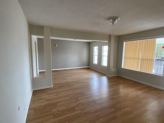 4th image of 8001 Valle Placido Dr
