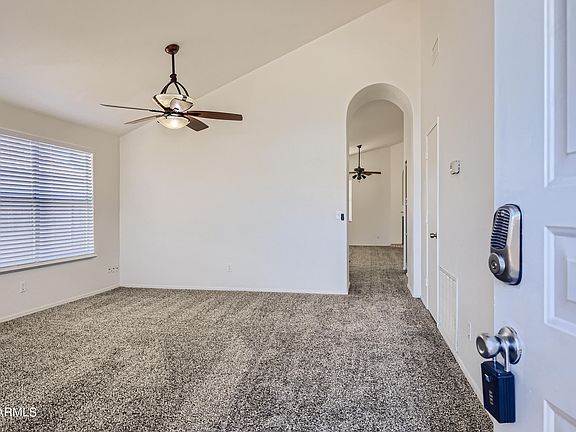 4th image of 4019 E Alder Ave
