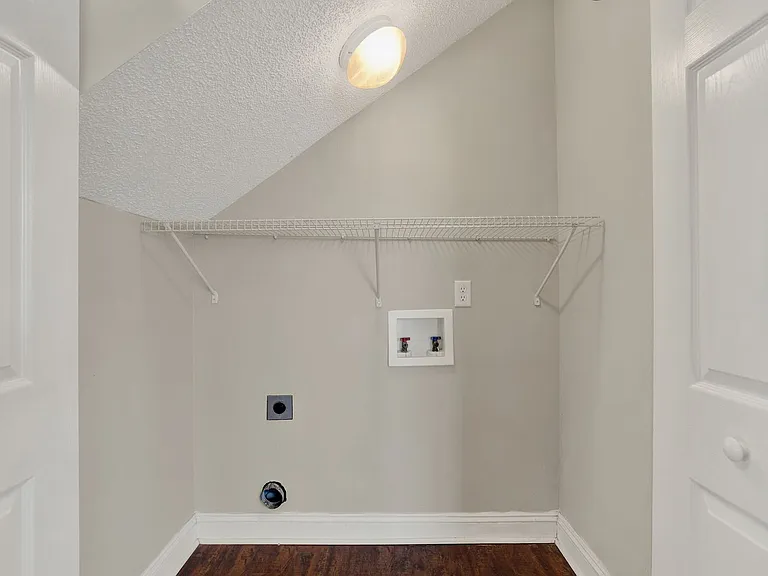 291 Landing Way — Photo 13