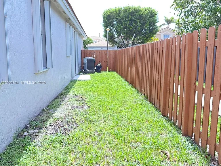 4617 NW 96th Ave — Photo 20