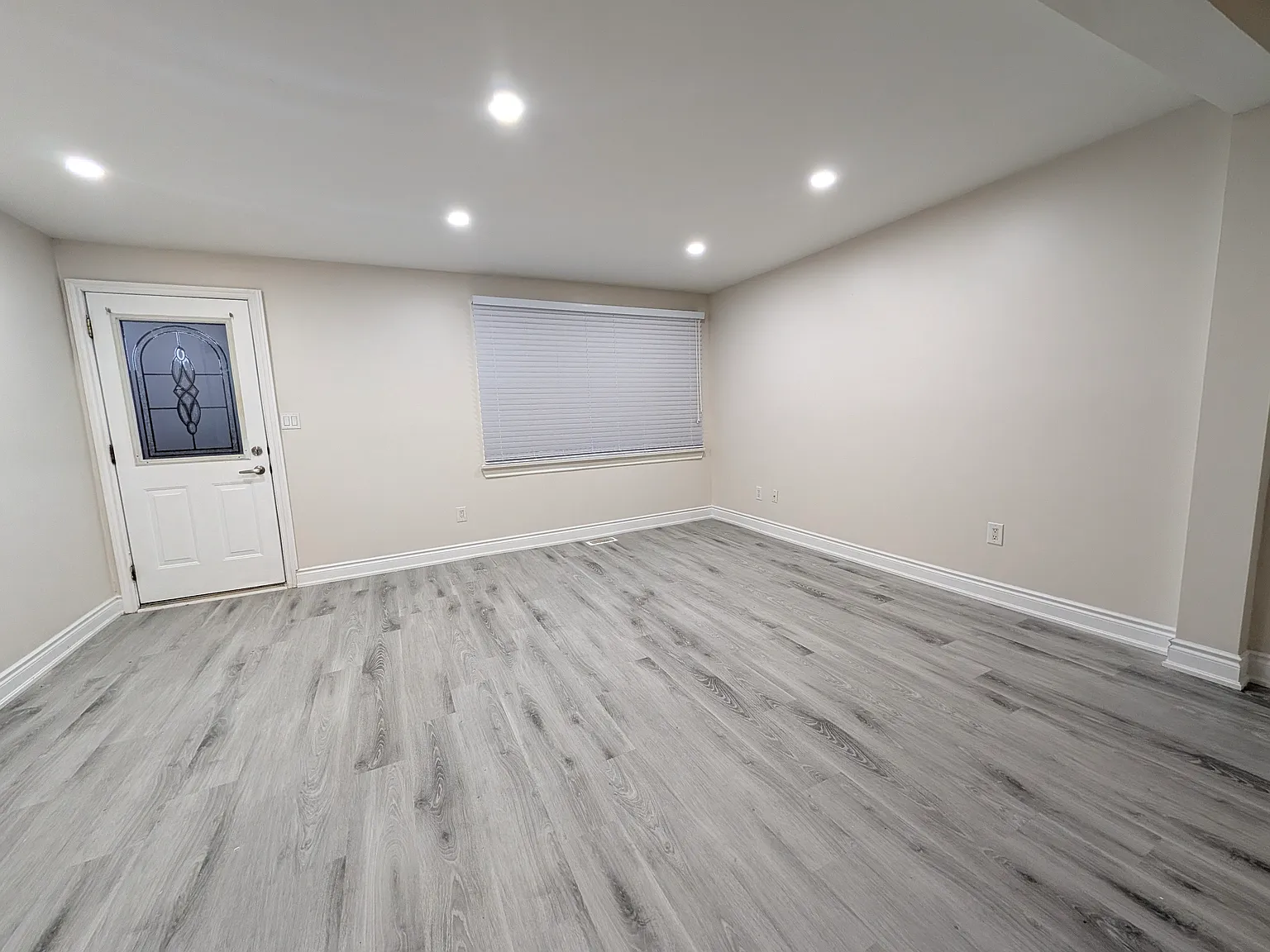 405 Corvette Street, Welland, Ontario, L3B 4S8, Canada — Photo 2