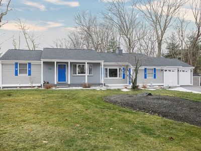 70 Ellen Ln, Cranston, RI, 02921